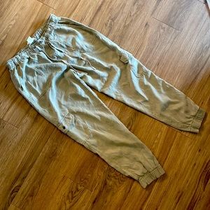 C&C California TJ Maxx Flowy Cargo Pants - New Women | Color: Green | Size: M